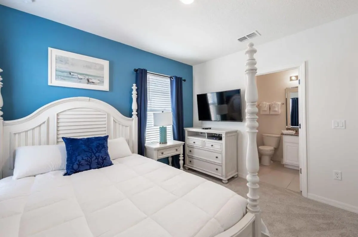 Relaxing Pool Home Great Location-5268Oa Davenport 0*,