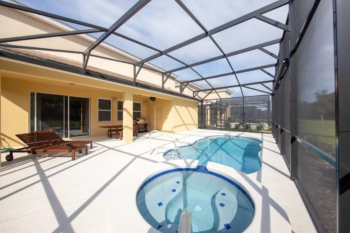 Relaxing Pool Home Great Location-5268Oa Davenport